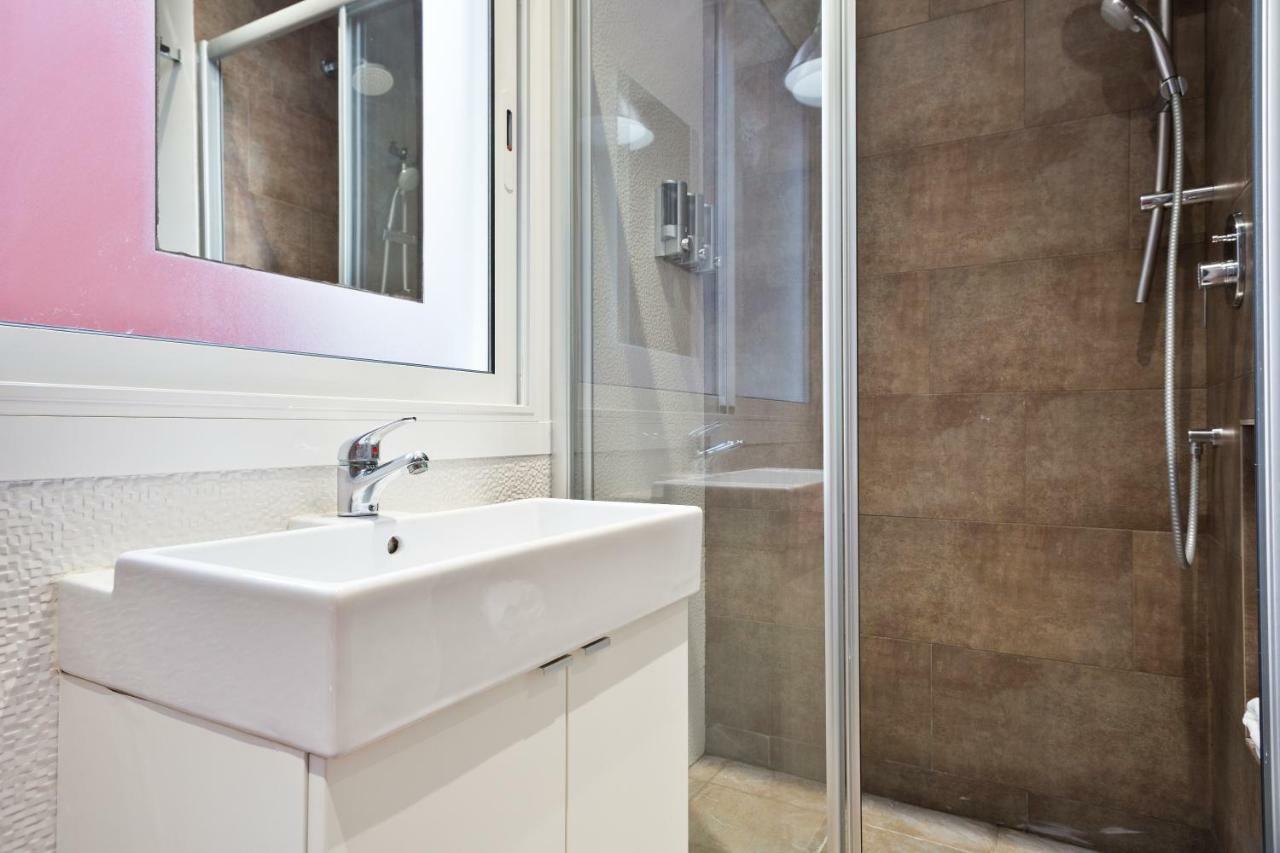 Stay U-Nique Apartments Eixample Center Барселона Екстериор снимка