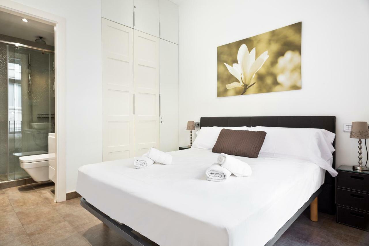 Stay U-Nique Apartments Eixample Center Барселона Екстериор снимка